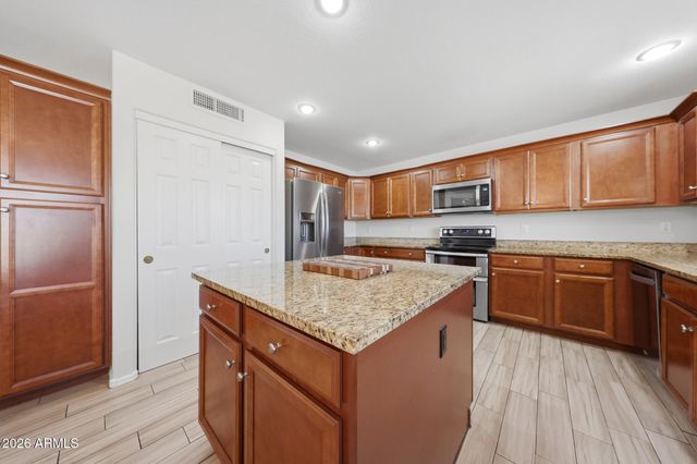 648 S CHOLLA Street, Gilbert, AZ 85233