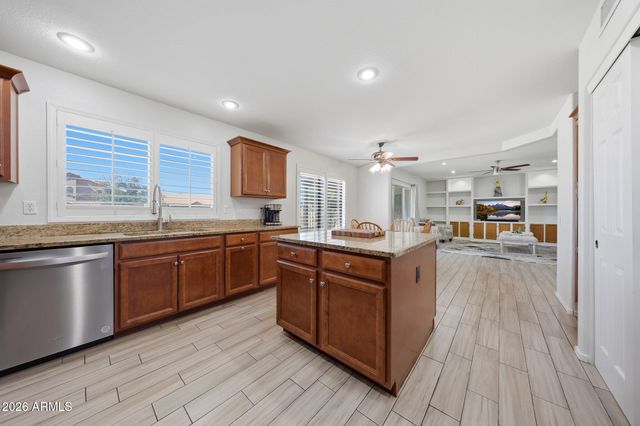 648 S CHOLLA Street, Gilbert, AZ 85233