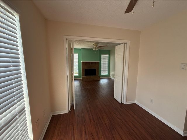 1516 Bay Area Boulevard F2, Houston, TX 77058