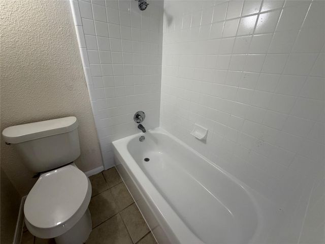 1516 Bay Area Boulevard F2, Houston, TX 77058