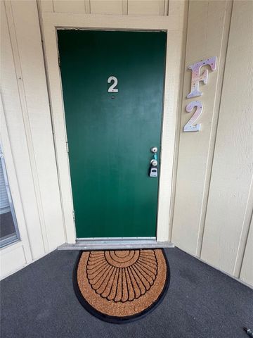 1516 Bay Area Boulevard F2, Houston, TX 77058