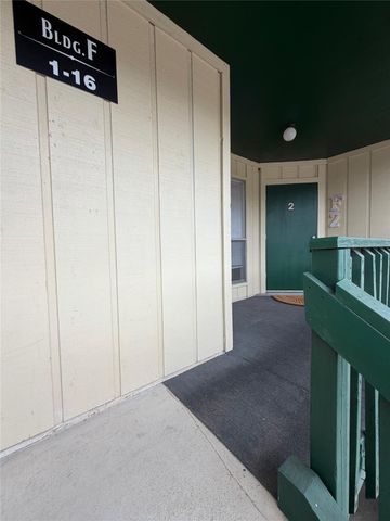 1516 Bay Area Boulevard F2, Houston, TX 77058