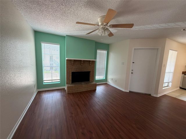 1516 Bay Area Boulevard F2, Houston, TX 77058