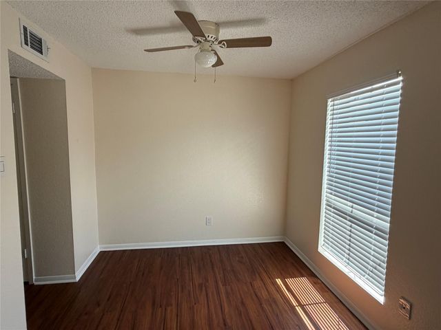 1516 Bay Area Boulevard F2, Houston, TX 77058