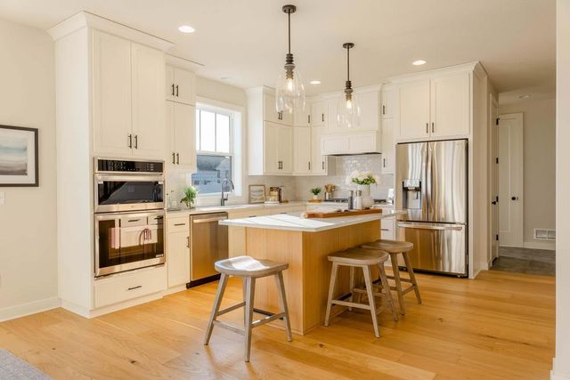 5522 Vista Trail, Victoria, MN 55386