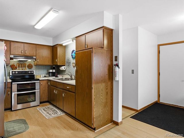 4008 Keewahdin, Fort Gratiot, MI 48059