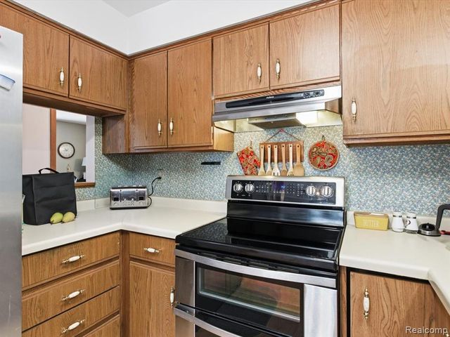 4008 Keewahdin, Fort Gratiot, MI 48059