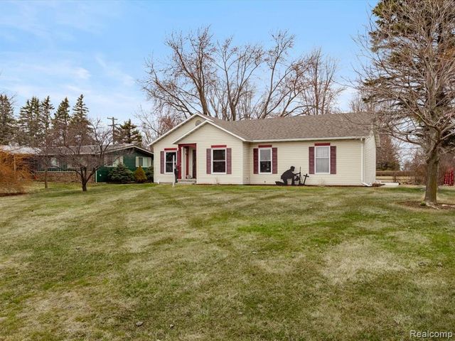 4008 Keewahdin, Fort Gratiot, MI 48059