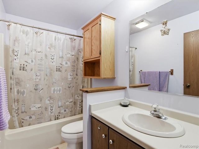 4008 Keewahdin, Fort Gratiot, MI 48059