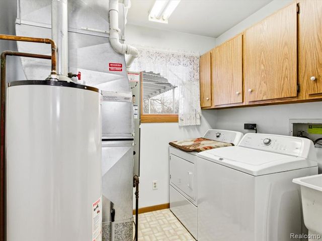 4008 Keewahdin, Fort Gratiot, MI 48059