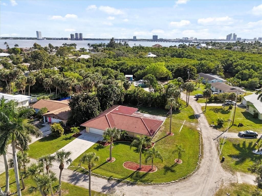158 Dow LN, NORTH FORT MYERS, FL 33917 — exterior