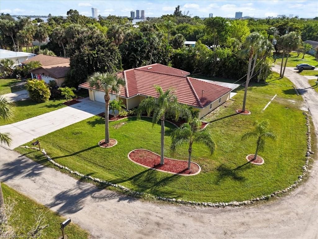 158 Dow LN, NORTH FORT MYERS, FL 33917 — photo 4