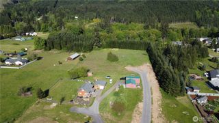 165 Dryad Lane, Castle Rock, WA 98611