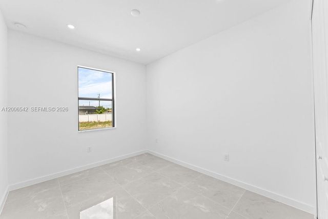 1433 NW 7th Place, Cape Coral, FL 33993