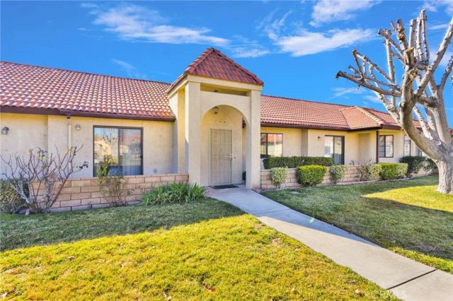 19228 Cottonwood Drive, Apple Valley, CA 92308