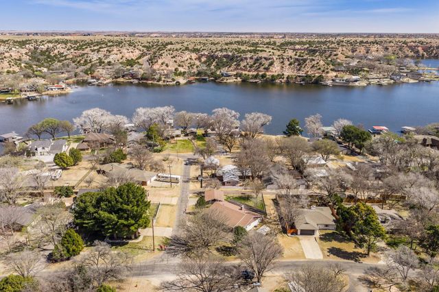 509 S SHORE Drive, Amarillo, TX 79118