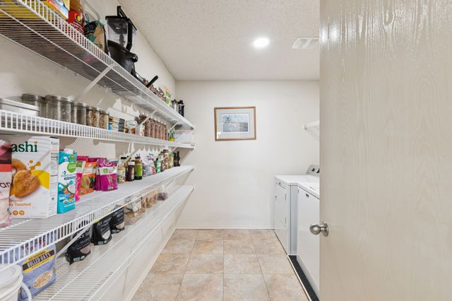 536 Del Mar Drive, Ponder, TX 76259