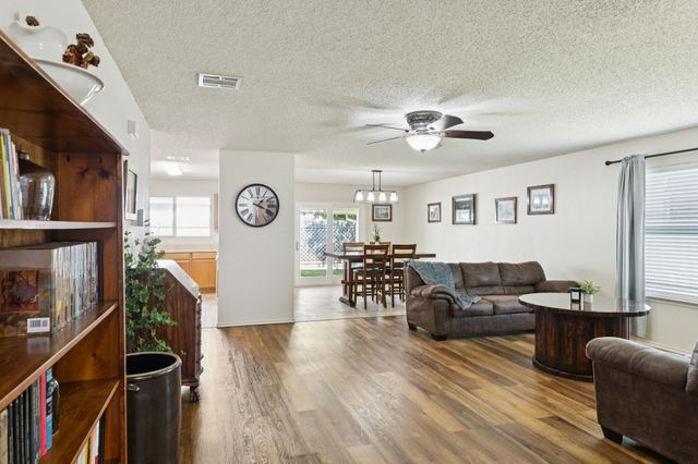 536 Del Mar Drive, Ponder, TX 76259