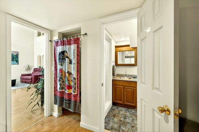 1501 Lithia Way, Talent, OR 97540