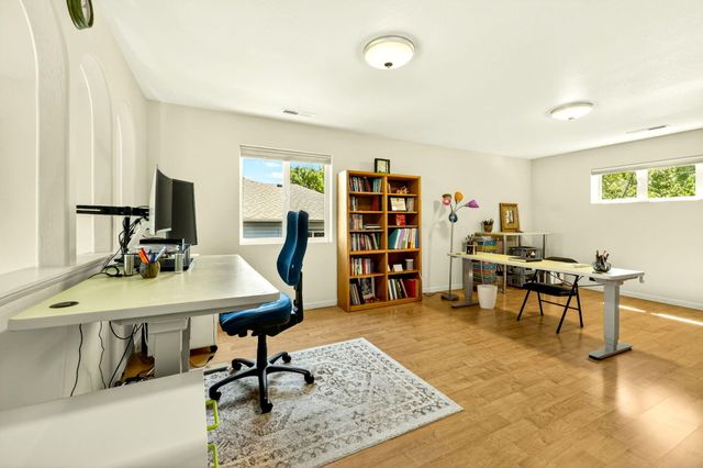 1501 Lithia Way, Talent, OR 97540