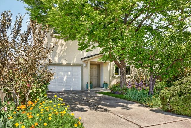 1501 Lithia Way, Talent, OR 97540