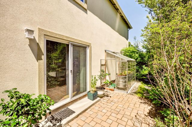 1501 Lithia Way, Talent, OR 97540