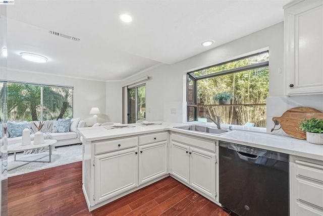 3653 Kamp Dr, Pleasanton, CA 94588