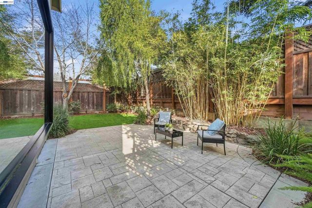 3653 Kamp Dr, Pleasanton, CA 94588