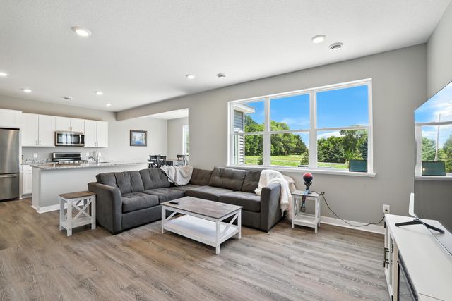 20912 Flanders Way, Farmington, MN 55024