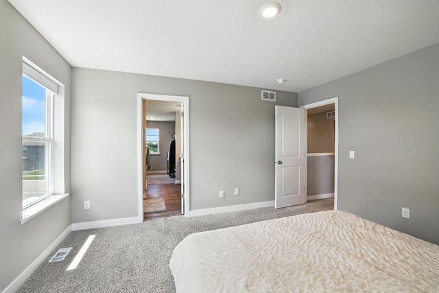 20912 Flanders Way, Farmington, MN 55024