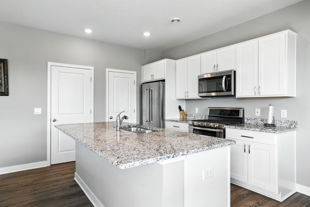 20912 Flanders Way, Farmington, MN 55024