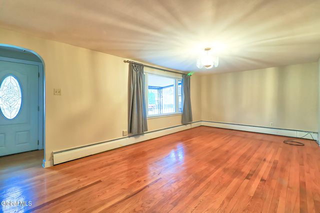 805 Marion Avenue, Schenectady, NY 12303