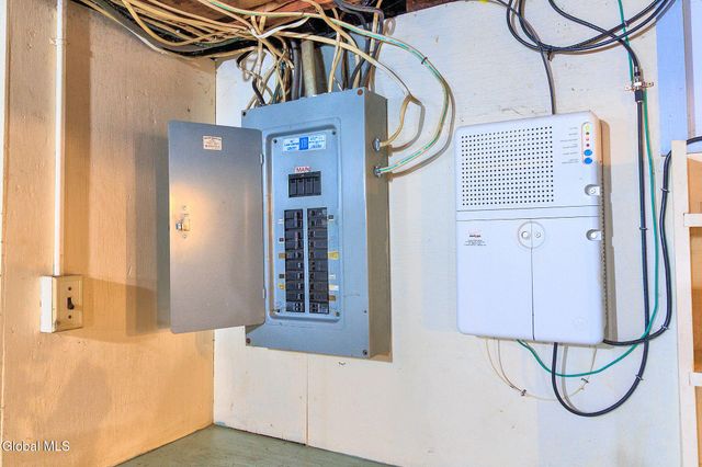 805 Marion Avenue, Schenectady, NY 12303