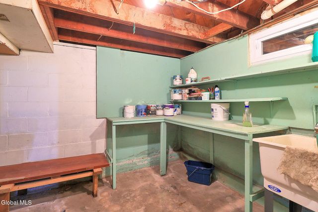 805 Marion Avenue, Schenectady, NY 12303