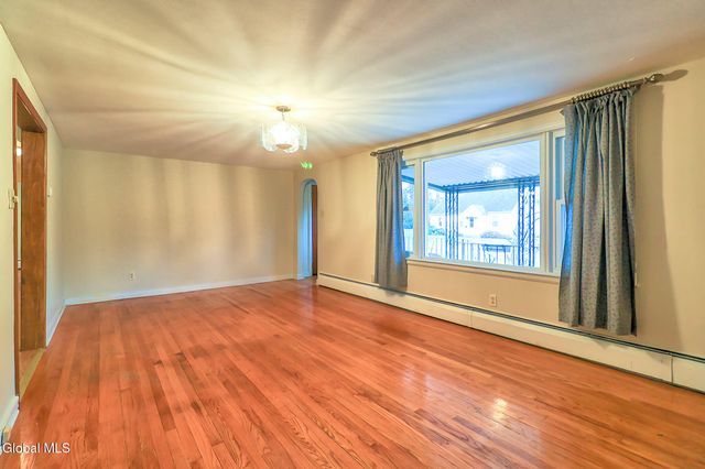 805 Marion Avenue, Schenectady, NY 12303