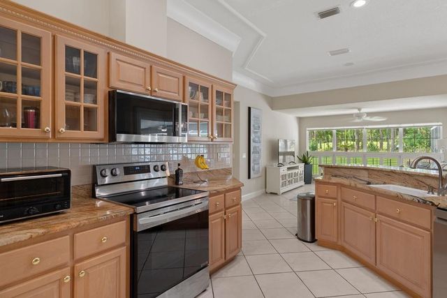 31 LAKE DIAMOND BOULEVARD, Ocala, FL 34472