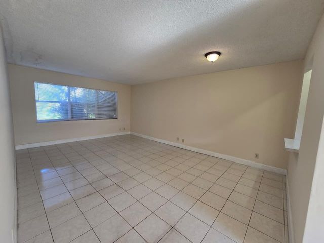 550 SE 2nd Avenue G3, Deerfield Beach, FL 33441