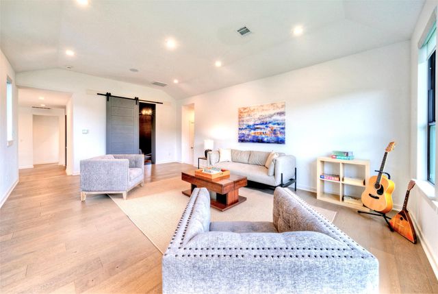 6825 Davenport Divide RD, Austin, TX 78738