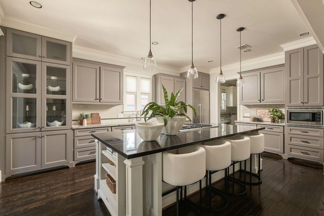2012 Harvard Street, Houston, TX 77008