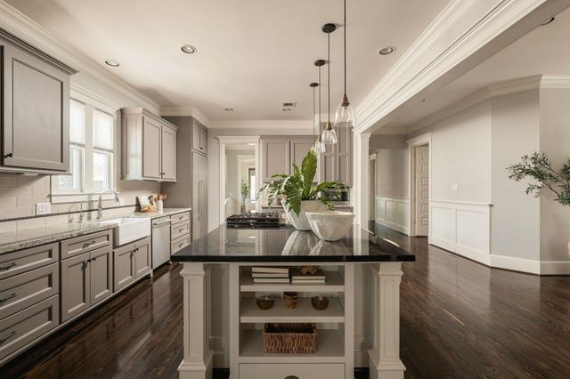 2012 Harvard Street, Houston, TX 77008