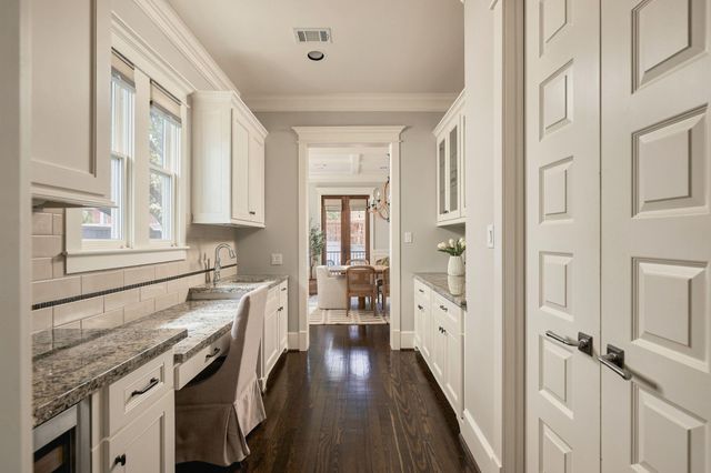 2012 Harvard Street, Houston, TX 77008