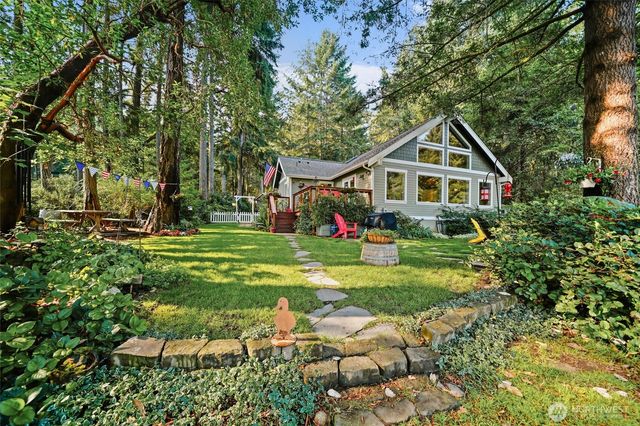 11122 Cole Place, Anderson Island, WA 98303
