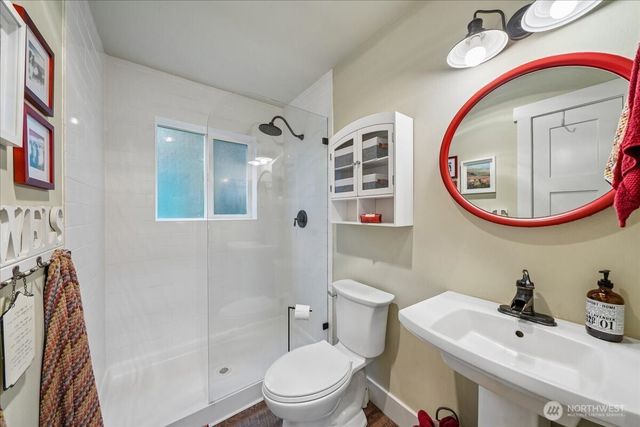 11122 Cole Place, Anderson Island, WA 98303