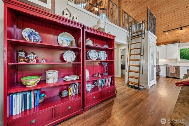 11122 Cole Place, Anderson Island, WA 98303