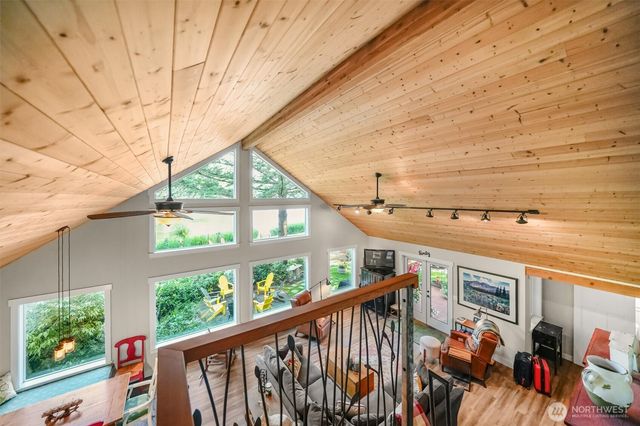 11122 Cole Place, Anderson Island, WA 98303