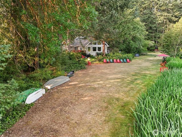 11122 Cole Place, Anderson Island, WA 98303