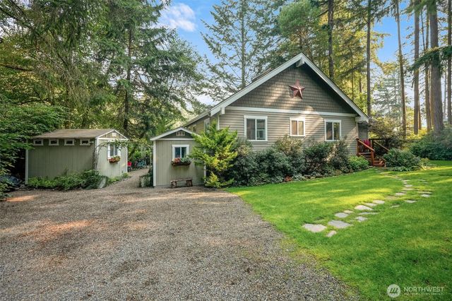 11122 Cole Place, Anderson Island, WA 98303