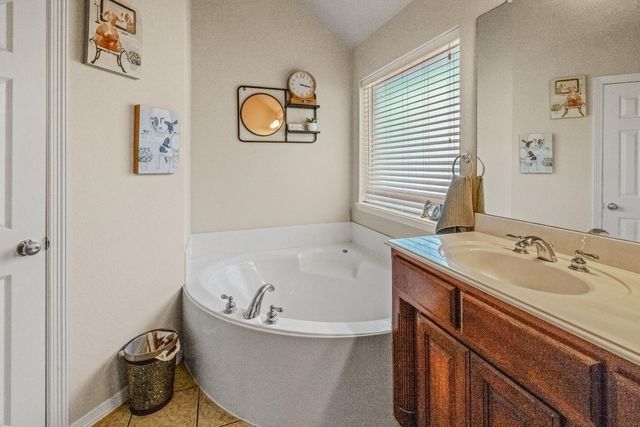 9430 W Highway 199, Poolville, TX 76487