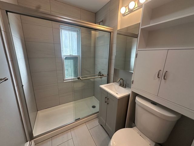 118 Gladstone St B, Boston, MA 02128