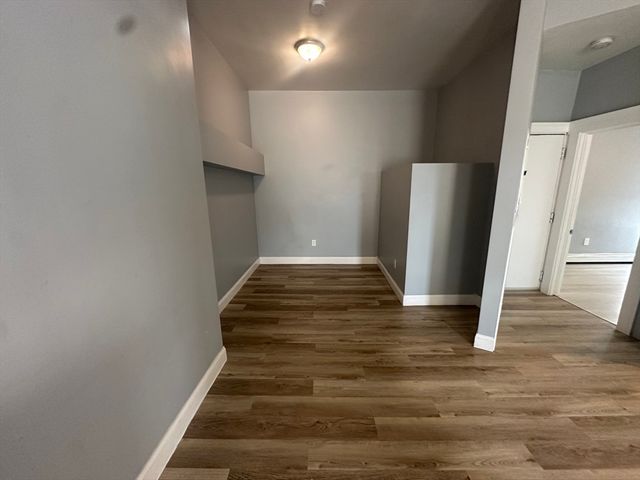 118 Gladstone St B, Boston, MA 02128